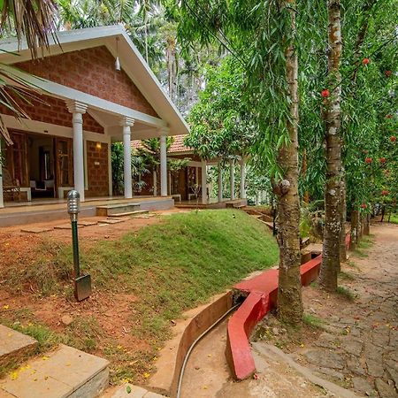 Orchid Trails Resort Sultan Bathery Exterior photo